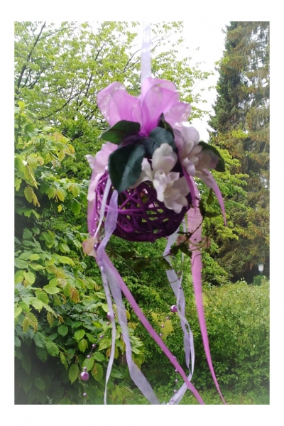 Fensterschmuck "Rattankugel" lila