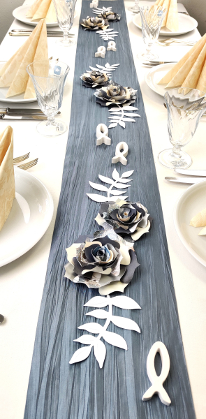 Komplettes Set mit Kartonblumen und Fischen anthrazit-creme-silber für ca. 8-10 Personen